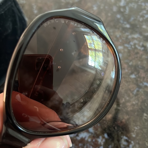 Marc by Marc Jacobs pearl accented sunglasses - Picture 6 of 8